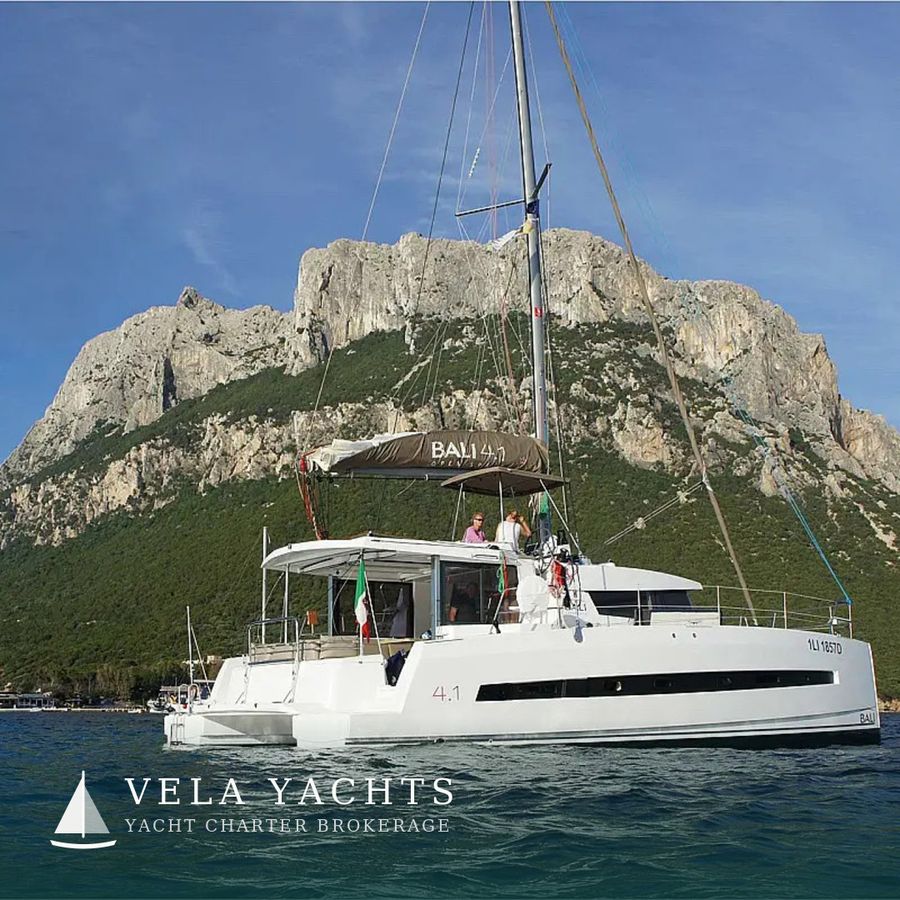 Dafne — Bali 4.1 yacht charter, Cannigione, Sardinia, Italy
