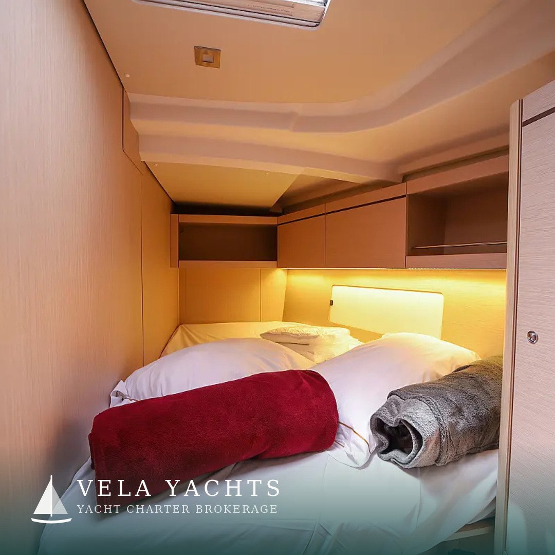 Eirene — Beneteau Oceanis 46.1 yacht charter, Marina di Olbia, Sardinia, Italy (photo 16)