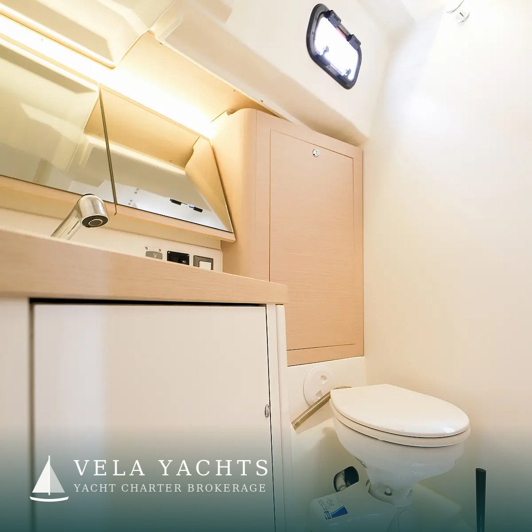 Eirene — Beneteau Oceanis 46.1 yacht charter, Marina di Olbia, Sardinia, Italy (photo 21)