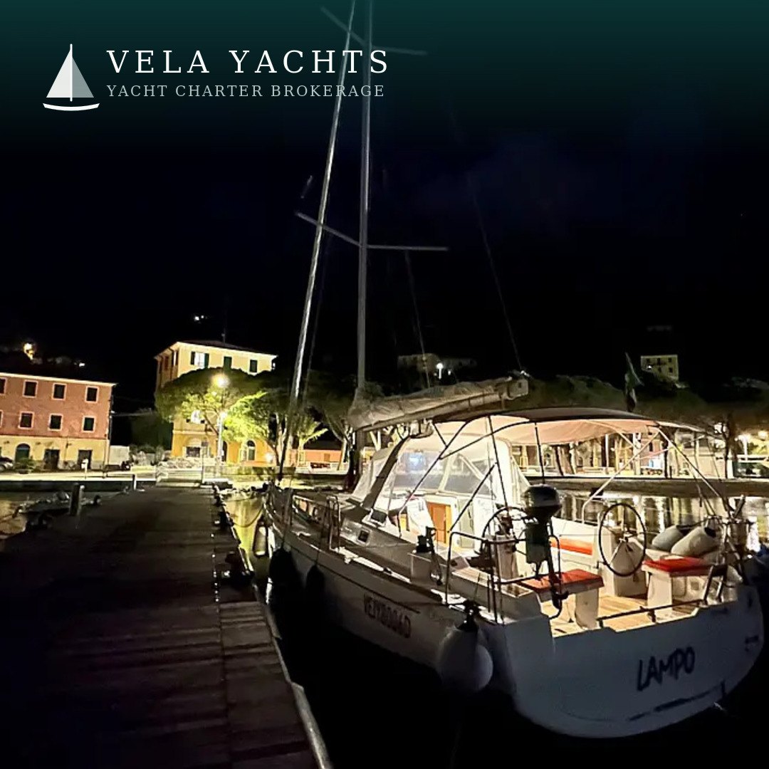 Lampo — Beneteau Oceanis 38.1 yacht charter, Porto Mirabello, La Spezia, Italy (photo 5)